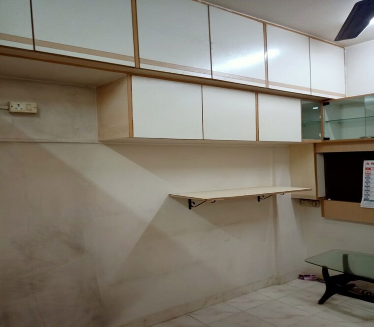 Hall, dadar east 1 Bedroom 330 Sq.Ft. Apartment In Dadar East Mumbai 10552364