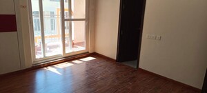 Room in 3 BHK Apartment at Gomti Nagar – for Sale