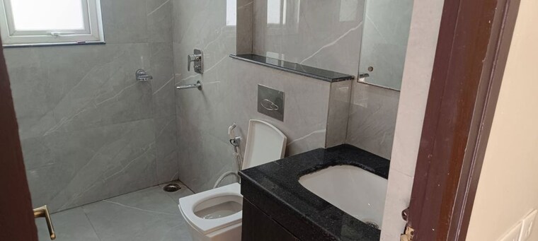 Bathroom, gomti nagar 3 Bedroom 1375 Sq.Ft. Apartment In Gomti Nagar Lucknow 10552437