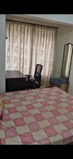 1 BHK + Extra Room Apartment For Rent in Prabhadevi