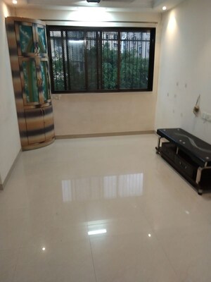 Room in 1 BHK Apartment at Shivling Apartments Borivali, Borivali West – for Rent