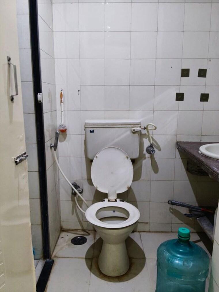 Bathroom, royal-palms 2 Bedroom 764 Sq.Ft. Apartment In Goregaon East Mumbai 10552476