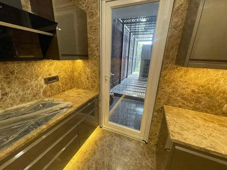 Kitchen, dlf-imperial-residences 3 Bedroom 225 Sq.Yd. Apartment In Dlf Phase I Gurgaon 10552546