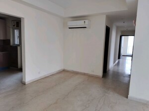 Room in 3 BHK Builder Floor at Sector 23 – for Rent
