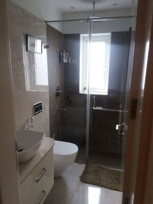 Bathroom in 3 BHK Apartment at DLF City Phase IV, Dlf Phase iv – for Sale