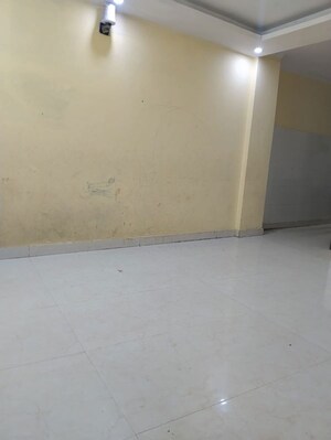 Room in 1 BHK Builder Floor at Neb Sarai – for Rent