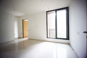 Room in 3 BHK Apartment at Narol – for Sale