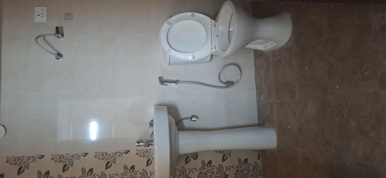 Bathroom, la-residentia 3 Bedroom 1394 Sq.Ft. Apartment In Tech Zone 4 Greater Noida Greater Noida 10552636