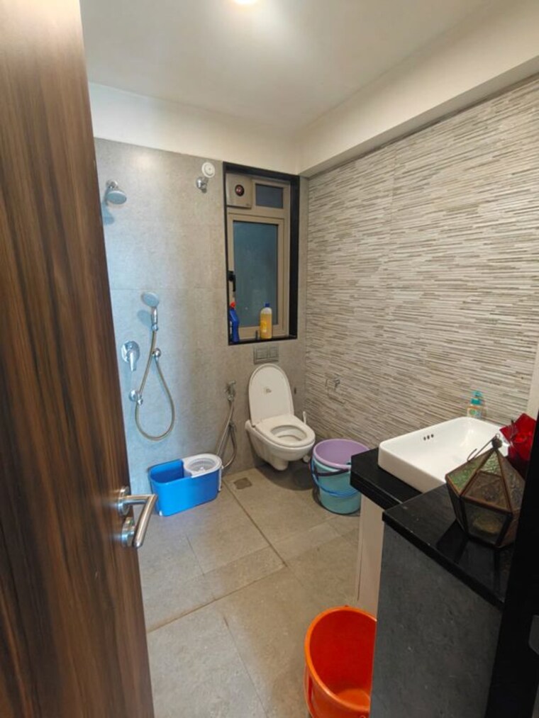 Bathroom, adani-group-western-heights 3 Bedroom 1400 Sq.Ft. Apartment In Andheri West Mumbai 10552648