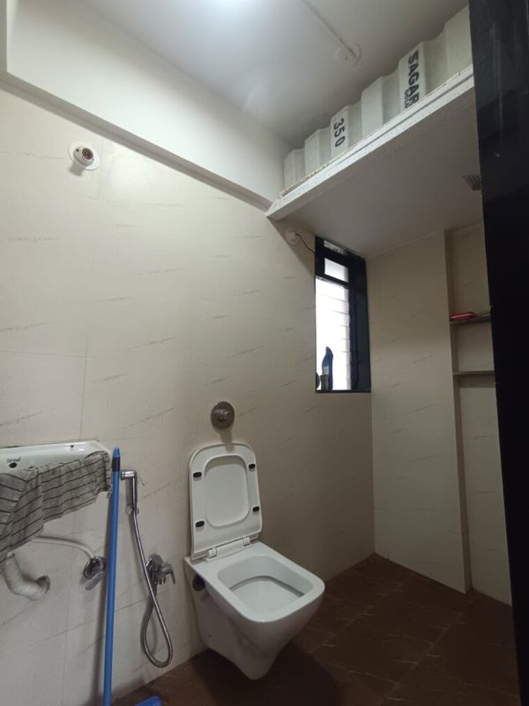 Bathroom, triveni-apartments-tilak-nagar 1 Bedroom 480 Sq.Ft. Apartment In Tilak Nagar Mumbai 10552682