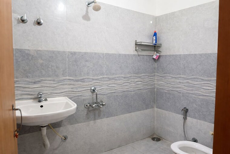 Bathroom, jahangirabad 3 Bedroom 1170 Sq.Ft. Villa In Jahangirabad Bhopal 10552690