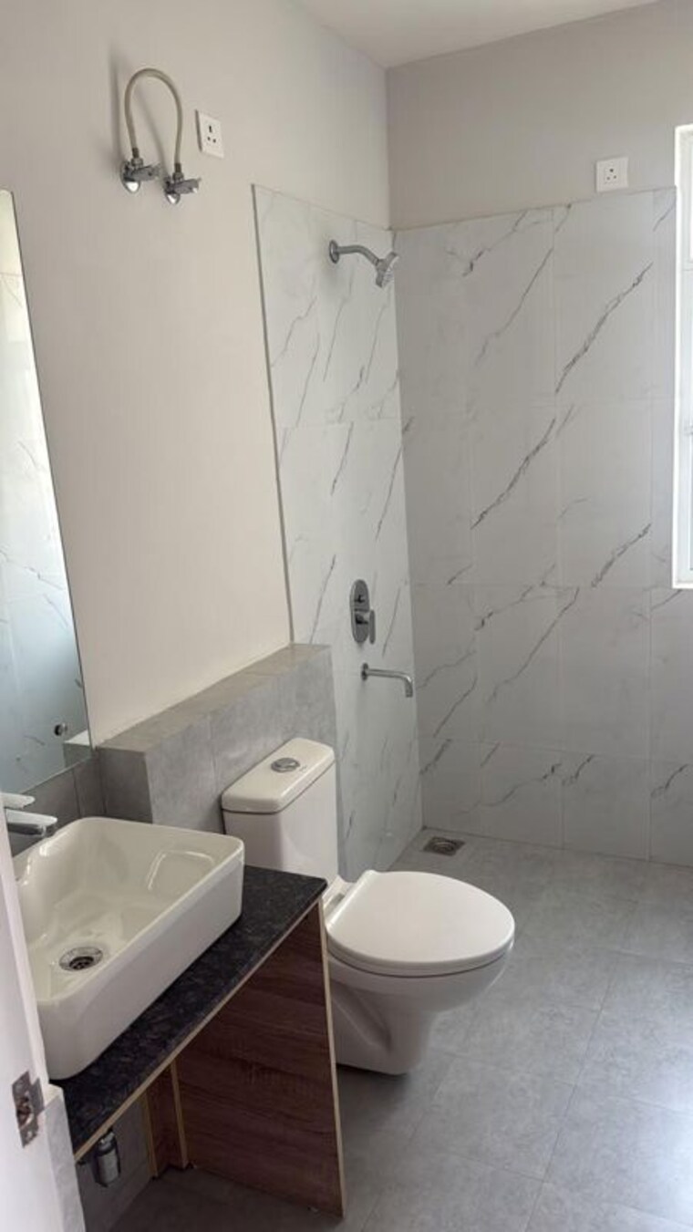 Bathroom, silverglades-the-melia 3 Bedroom 1845 Sq.Ft. Apartment In Sohna Sector 35 Gurgaon 10552681