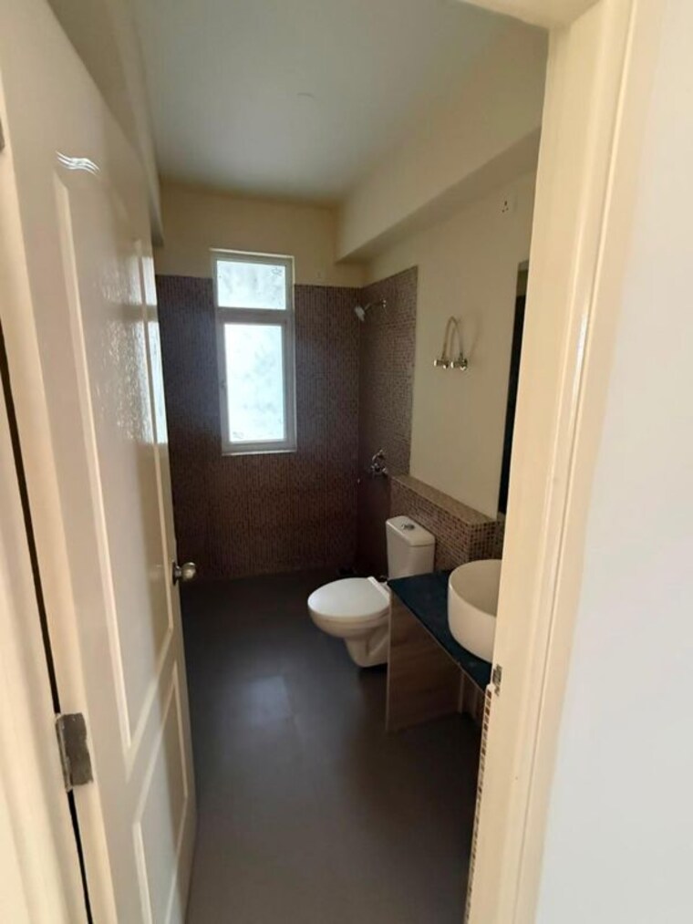 Bathroom, silverglades-the-melia 3 Bedroom 1845 Sq.Ft. Apartment In Sohna Sector 35 Gurgaon 10552681