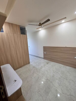 Furnished Amenities in 3 BHK Builder Floor at Sector 46 – for Rent