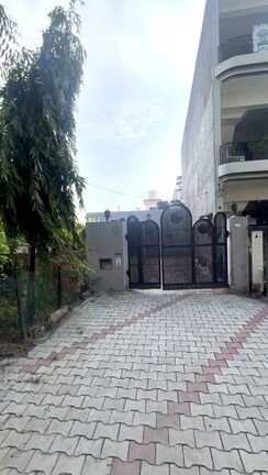 Plot For Sale in Sector 71