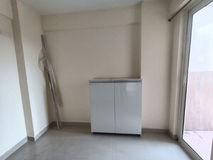 Room in 3 BHK Apartment at Agrante Galleria 108, Sector 108 – for Sale