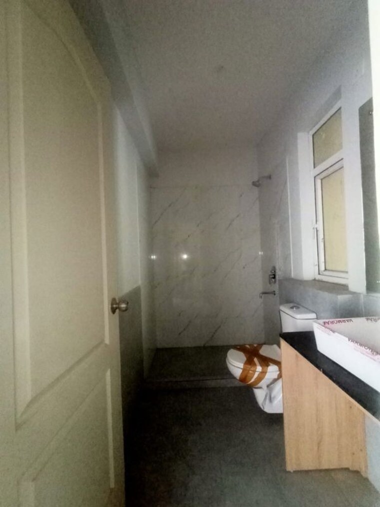 Bathroom, silverglades-the-melia 2 Bedroom 1345 Sq.Ft. Apartment In Sohna Sector 35 Gurgaon 10552755