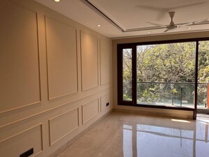 Balcony in 3 BHK Builder Floor at Panchsheel Enclave – for Rent