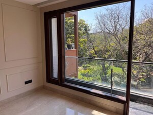 Balcony in 3 BHK Builder Floor at Panchsheel Enclave – for Rent