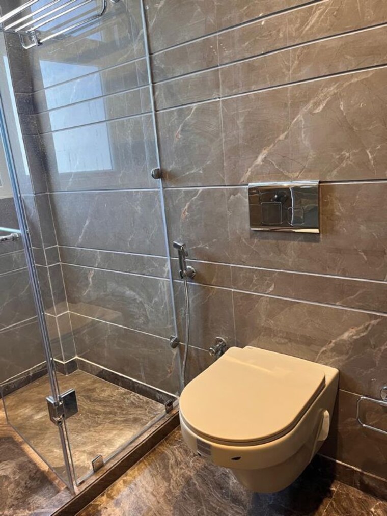Bathroom, panchsheel enclave 3 Bedroom 2500 Sq.Ft. Builder Floor In Panchsheel Enclave Delhi 10552773