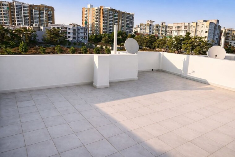 Balcony, sector 40 3 Bedroom 2385 Sq.Ft. Villa In Sector 40 Gurgaon 10552780
