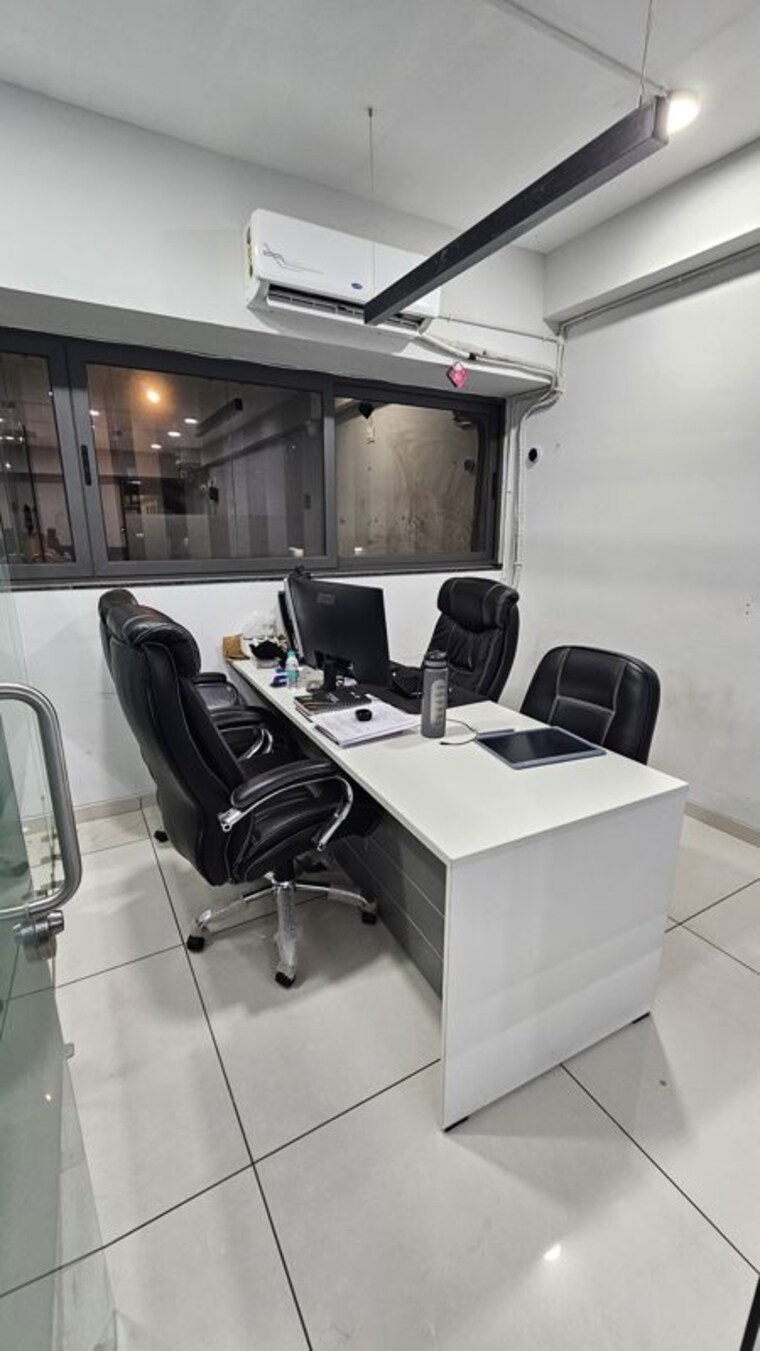 Team Area, gota Commercial Office Space 920 Sq.Ft. In Gota Ahmedabad 10552817
