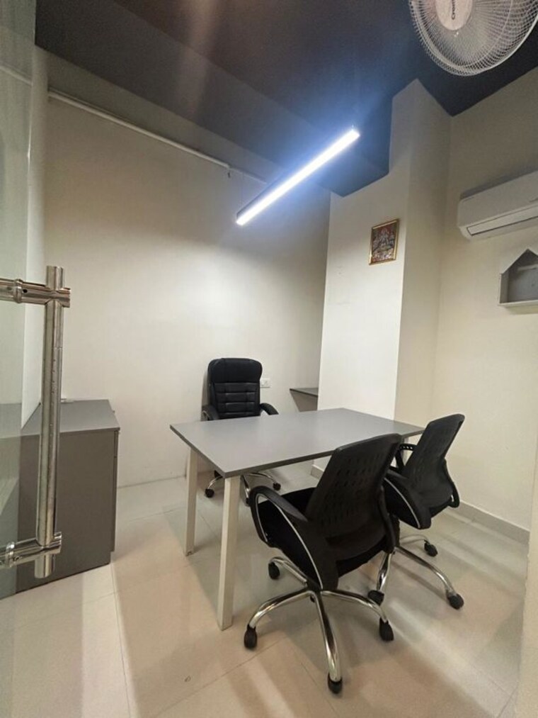 Team Area, sector 59 Commercial Office Space 900 Sq.Ft. In Sector 59 Noida 10552827
