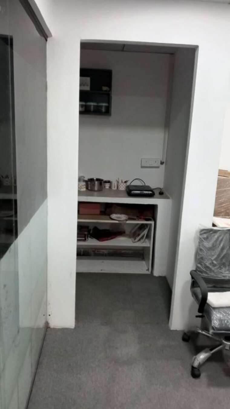 Bathroom, sector 58 Commercial Office Space 700 Sq.Ft. In Sector 58 Noida 10552832