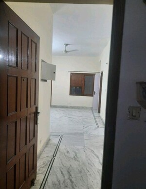 Room in 3 BHK Apartment at Eldeco Residency Greens, Pi Greater Noida – for Rent