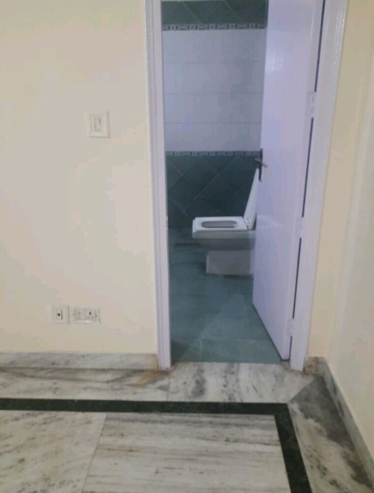 Bathroom, eldeco-residency-greens 3 Bedroom 1450 Sq.Ft. Apartment In Pi Greater Noida Greater Noida 10552874