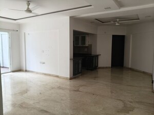 Room in 4 BHK Apartment at Kirti Crest Avenue, Baner – for Rent