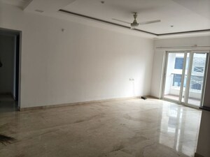 Room in 4 BHK Apartment at Kirti Crest Avenue, Baner – for Rent
