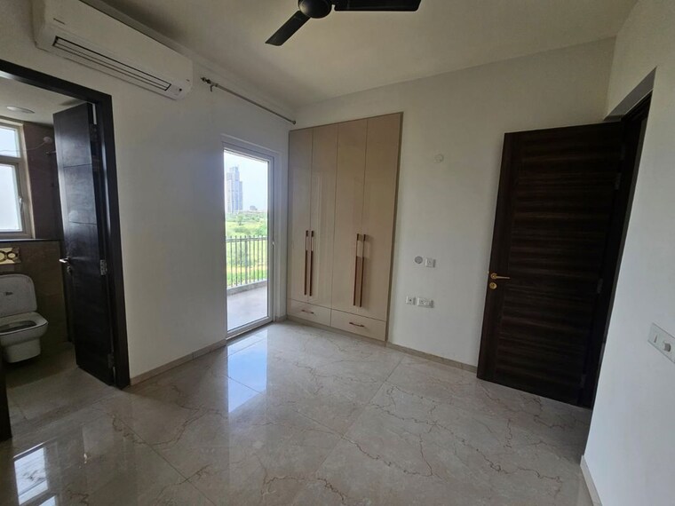 Room, smart-world-orchard 3.5 Bedroom 1680 Sq.Ft. Apartment In Sector 61 Gurgaon 10552886