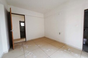 Room in 3 BHK Apartment at Sargasan – for Sale
