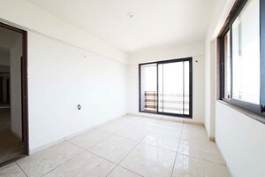 Room in 3 BHK Apartment at Sargasan – for Sale