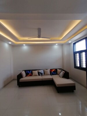 Living Room in 1 BHK Builder Floor at Sector 40 – for Rent