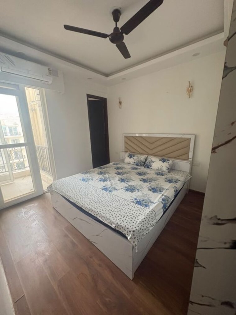 Bedroom, signature-global-park-4-and-5 3 Bedroom 1120 Sq.Ft. Builder Floor In Sohna Sector 36 Gurgaon 10552908