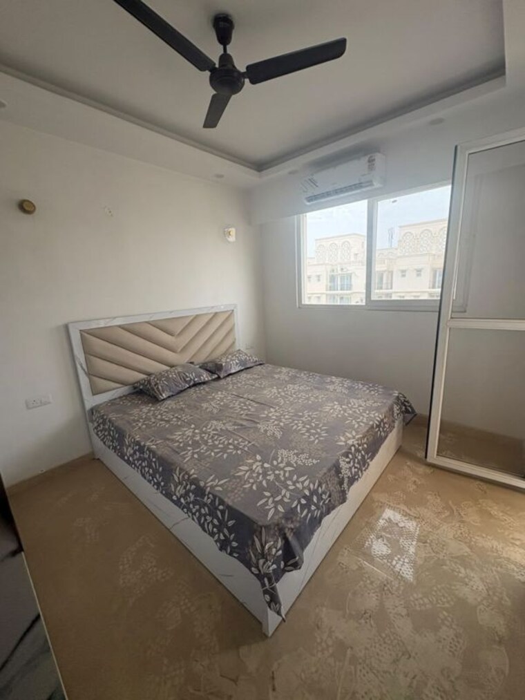 Bedroom, signature-global-park-4-and-5 3 Bedroom 1120 Sq.Ft. Builder Floor In Sohna Sector 36 Gurgaon 10552908