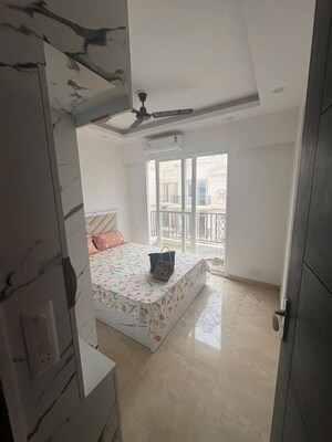 Team Area in 3 BHK Builder Floor at Signature Global Park 4 and 5, Sohna Sector 36 – for Rent