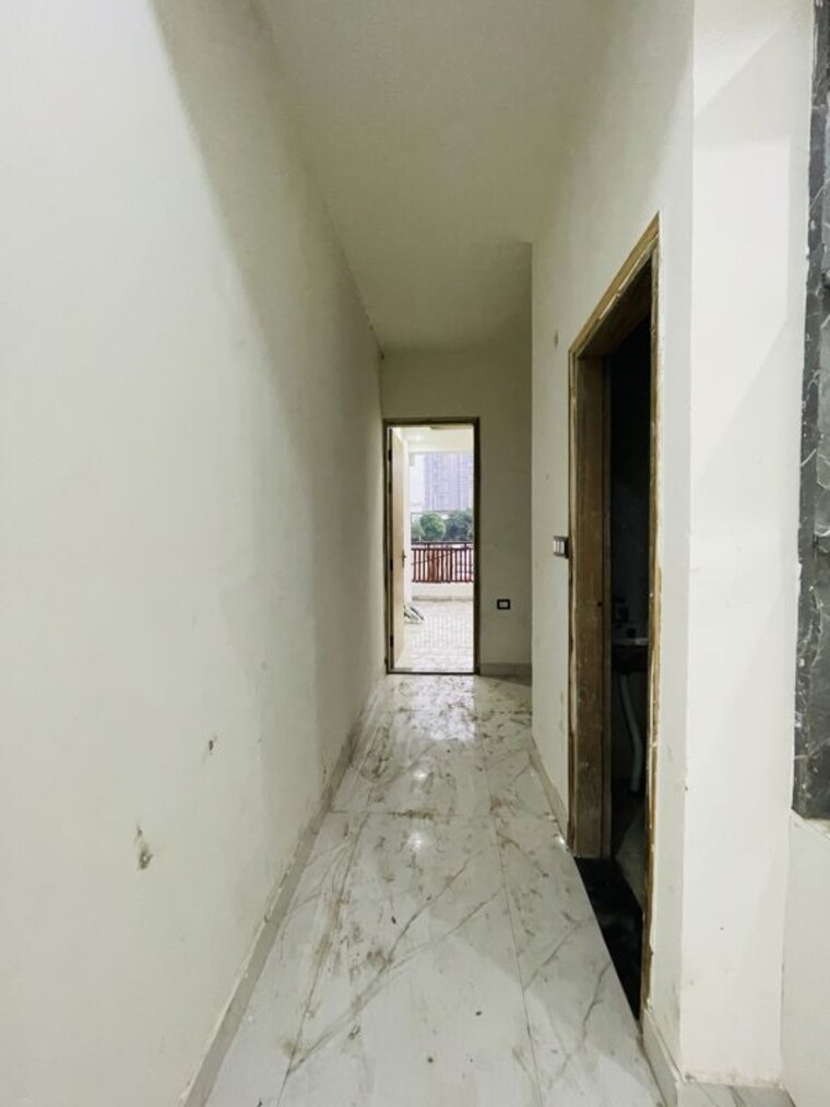 undefined, sector 73 2 Bedroom 1000 Sq.Ft. Builder Floor In Sector 73 Noida 10552899