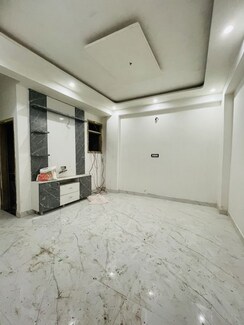 2 BHK + Extra Room Builder Floor For Sale in Sector 73