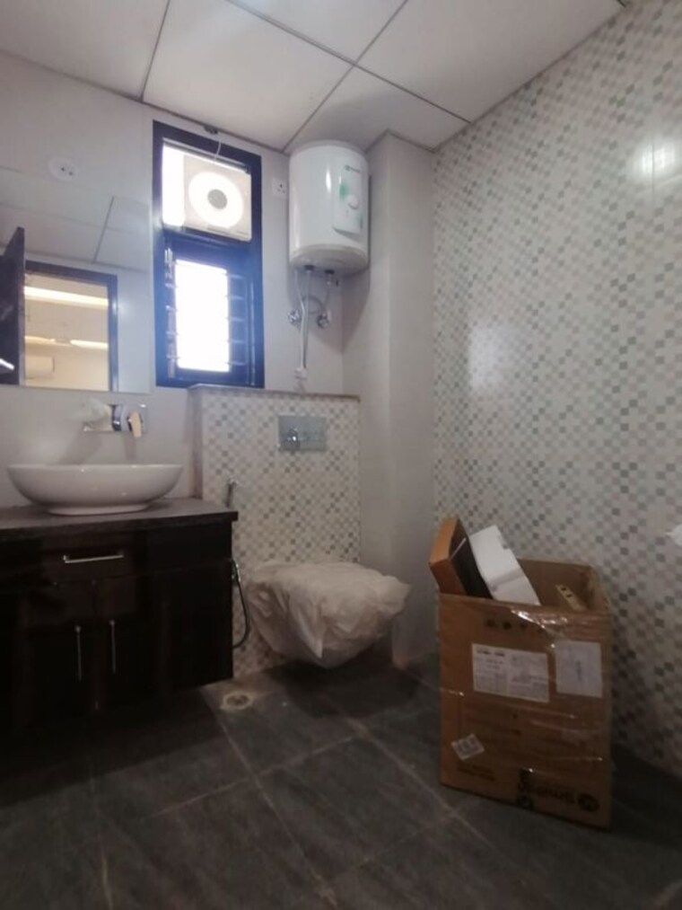 Bathroom, sector 32 1 Bedroom 754 Sq.Ft. Builder Floor In Sector 32 Gurgaon 10552923