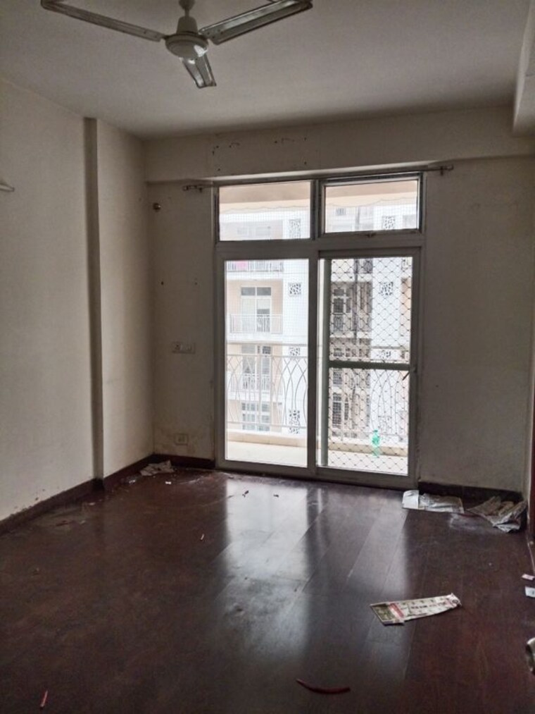 Room, sector 16c greater noida 3 Bedroom 1545 Sq.Ft. Apartment In Sector 16c Greater Noida Greater Noida 10552930