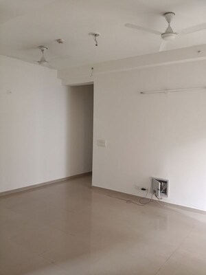 Room in 3 BHK Apartment at Sector 16c Greater Noida – for Rent