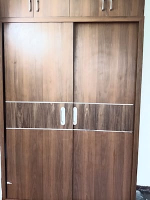 Room in 3 BHK Apartment at Sector 16c Greater Noida – for Rent