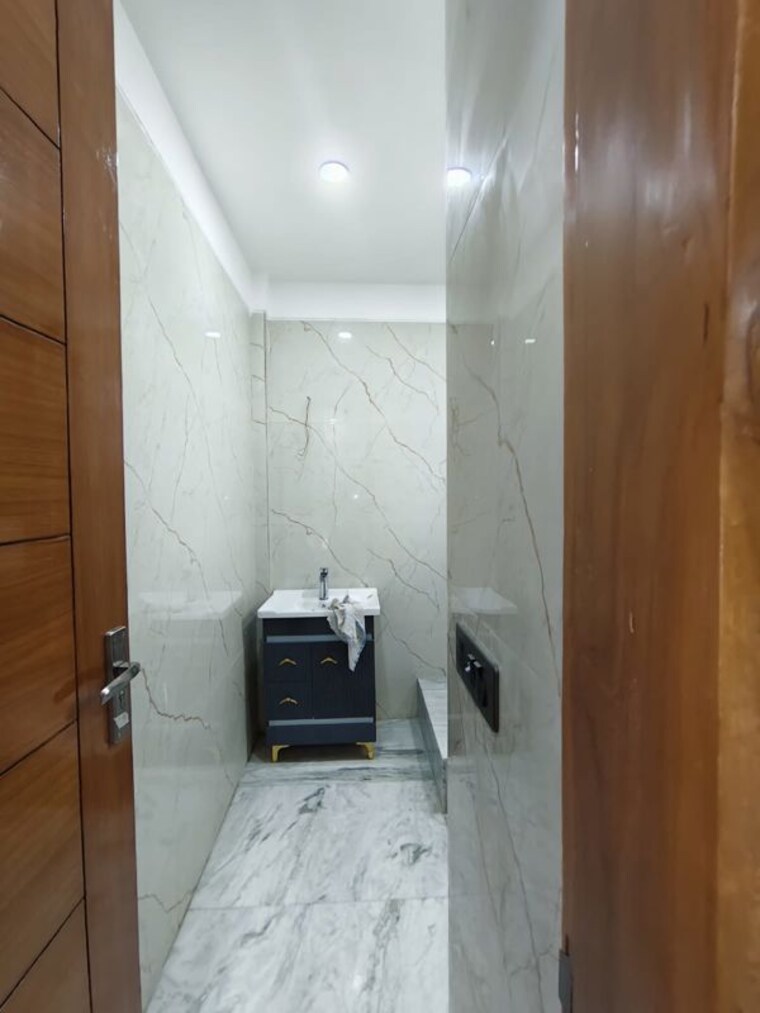Bathroom, sector 100 2 Bedroom 1500 Sq.Ft. Independent House In Sector 100 Noida 10552924