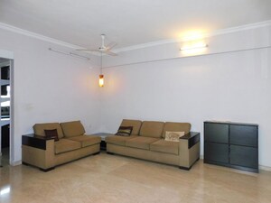 Living Room in 2 BHK Apartment at Hiranandani Meadows, Manpada – for Sale
