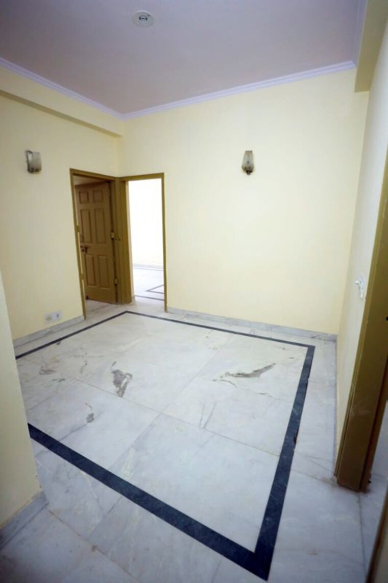 Room, phi iii greater noida 6+ Bedroom 200 Sq.Mt. Independent House In Phi Iii Greater Noida Greater Noida 10552972