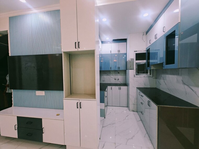 Kitchen, sector 73 3 Bedroom 110 Sq.Ft. Builder Floor In Sector 73 Noida 10552976