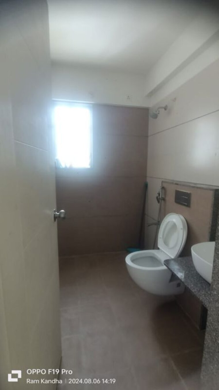 Bathroom, rohan-leher-3 2 Bedroom 650 Sq.Ft. Apartment In Baner Pune 10552987